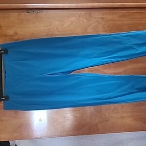 LOIR pant. Straight leg. Pencil skinny. Sky blue. Stretch fabric. elastic waist